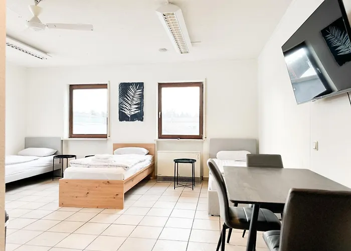 Modern Living Studios Karlsbad